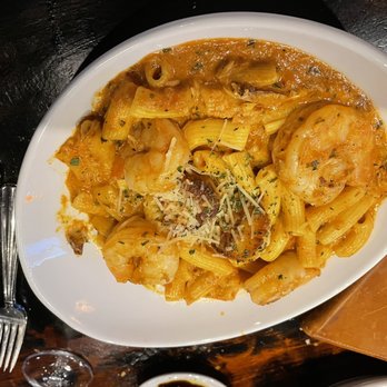 Lucca Ristorante - Frutti di Mare Con Rigatoni - Italian Near Me - Pittsburgh, Pennsylvania