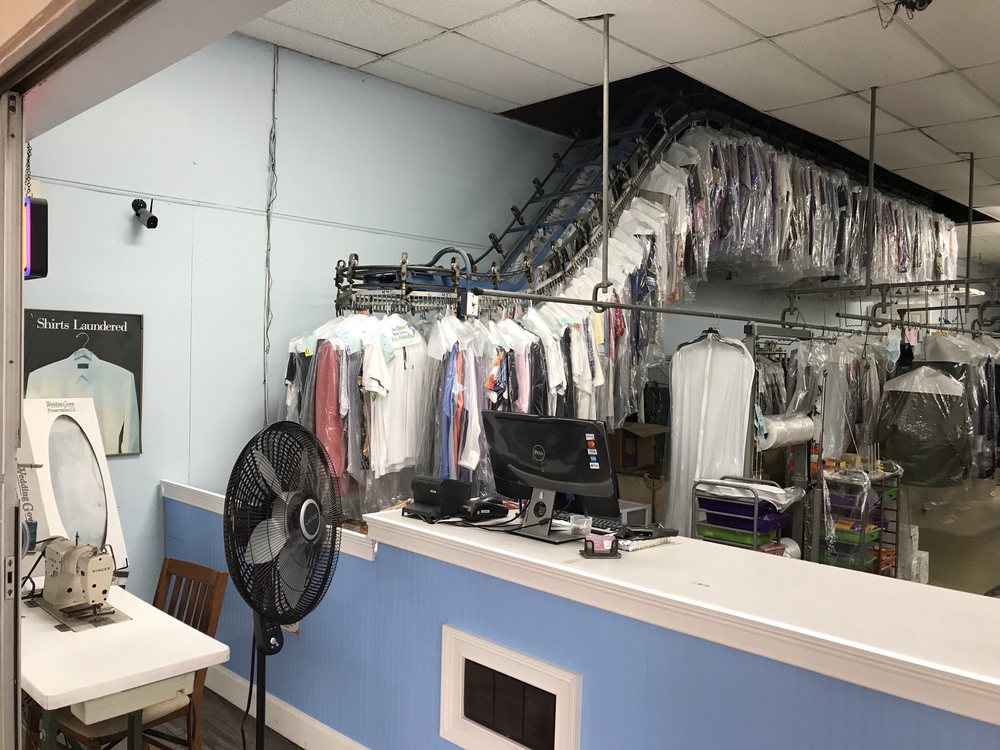 TOWN & COUNTRY CLEANERS Updated October 2024 27 Reviews 1902 Lake