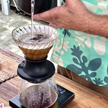Drip Studio - The lower temp immersion for a minute before extraction - Tetsu Kasuya's Devil's Recipe. - Coffee & Tea Near Me - Honolulu, Hawaii Drip Studio - The lower temp immersion for a minute before extraction - Tetsu Kasuya's Devil's Recipe. - Coffee & Tea Near Me - Honolulu, Hawaii