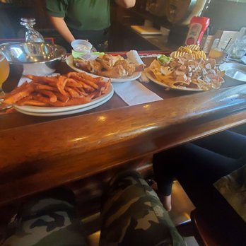 Cloverleaf Tavern - Sweet potato fries, Garlic parm wings, chicken nachos &waffle fries. 60min IPA. - Pubs Near Me - Caldwell, New Jersey Cloverleaf Tavern - Sweet potato fries, Garlic parm wings, chicken nachos &waffle fries. 60min IPA. - Pubs Near Me - Caldwell, New Jersey