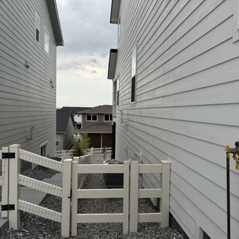 Hesed 555 - Fence job completed in the new neighborhood - Decks & Railing Near Me Hesed 555 - Fence job completed in the new neighborhood - Decks & Railing Near Me