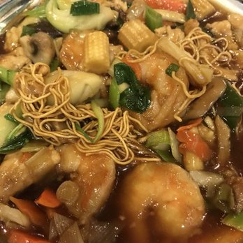 Mr Dumpling - Seafood pan fried noodles.  Only disappointment is that there wasn't enough noodles & too much sauce, otherwise, it's delicious - Taiwanese Near Me - Apex, North Carolina