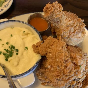 Chef Art Smith's Reunion - Fried Chicken and Mash Potato - American Near Me - Chicago, Illinois Chef Art Smith's Reunion - Fried Chicken and Mash Potato - American Near Me - Chicago, Illinois
