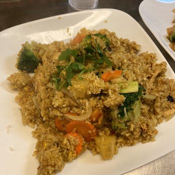 Rachawadee Thai Cafe - Yellow Curry Fried Rice (aka Pineapple Fried Rice) - Thai Near Me - Mount Vernon, Washington Rachawadee Thai Cafe - Yellow Curry Fried Rice (aka Pineapple Fried Rice) - Thai Near Me - Mount Vernon, Washington