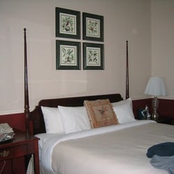 Hotel Viking - Newport Guestroom w/king size bed
