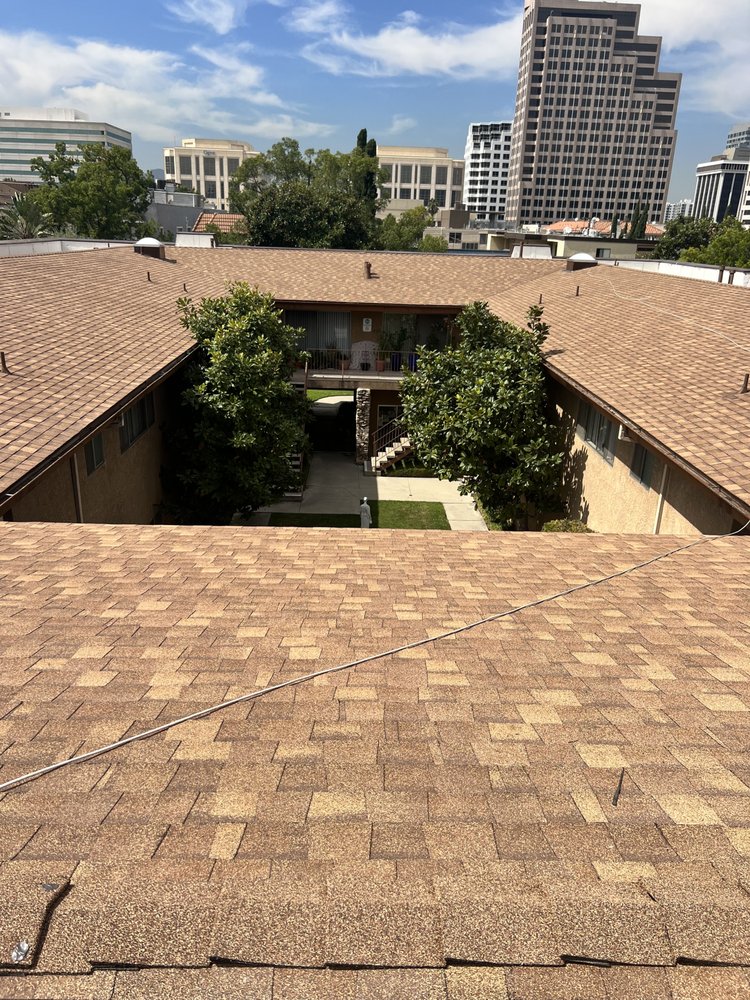 Slide of Avant Roofing