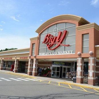 Big Y - the entrance - Grocery Near Me - Newtown, Connecticut