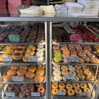 Colonial Donuts - great selection of donuts, they have ube and red velvet too! - Donuts Near Me - Oakland, California