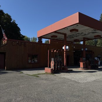 Andy's Valley Service - Andy's, great huckleberry pie!.Ice cream on pie, in cafe. Stop in! You'll not leave unhappy. - Gas Stations Near Me - Trout Lake, Washington Andy's Valley Service - Andy's, great huckleberry pie!.Ice cream on pie, in cafe. Stop in! You'll not leave unhappy. - Gas Stations Near Me - Trout Lake, Washington