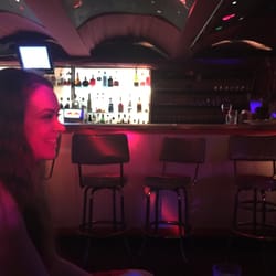 orgie bary Brooklyn kto je Emily z rozlúčka datovania