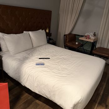 Arlo Williamsburg - The bed, very soft - Hotels Near Me - Brooklyn, New York