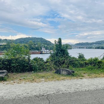 Three Rivers Heritage Trail - River view - Hiking Near Me
