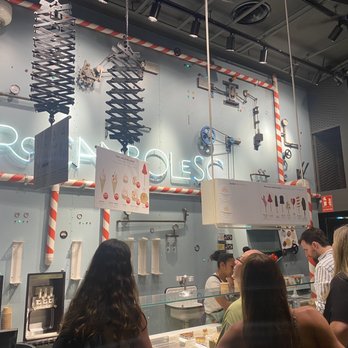 Rocambolesc - Ice Cream & Frozen Yogurt Near Me - Barcelona, B Rocambolesc - Ice Cream & Frozen Yogurt Near Me - Barcelona, B