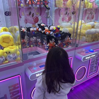 Magic Claw - My daughter playing! - Toy Stores Near Me - Las Vegas, Nevada Magic Claw - My daughter playing! - Toy Stores Near Me - Las Vegas, Nevada