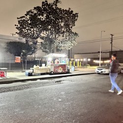 Tacos El Chingon - They're across the street now
