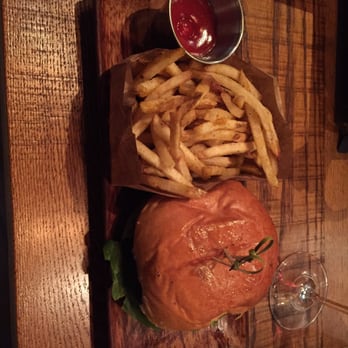 Barrel & Bushel - Pimento cheese burger - Bars Near Me - Tysons Corner, Virginia