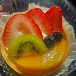 Small Mixed Fruit Tart Small Mixed Fruit Tart
