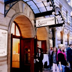 Wiener Kammeroper - Located on the narrow Drachengasse