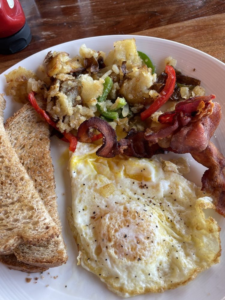 Food from Stratus Kitchen & Bar