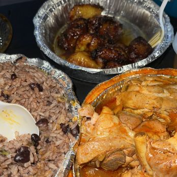 Rancho Latino - arroz Maduro/Sweet Plantain 86- Pollo Guisado/stew chicken Moro - Dominican Near Me - Corona, New York Rancho Latino - arroz Maduro/Sweet Plantain 86- Pollo Guisado/stew chicken Moro - Dominican Near Me - Corona, New York
