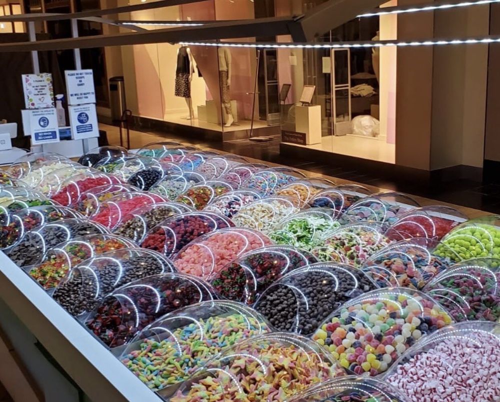 ALICE’S CANDY Updated June 2024 26300 Cedar Rd, Beachwood, Ohio