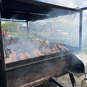 GJ's Huli Chicken - Hawaiian Near Me - Waimea, Hawaii