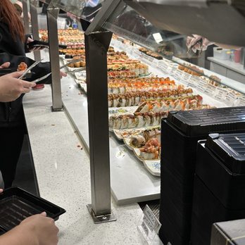 FOB Sushi Bar - Sushi bar - Sushi Bars Near Me - Seattle, Washington
