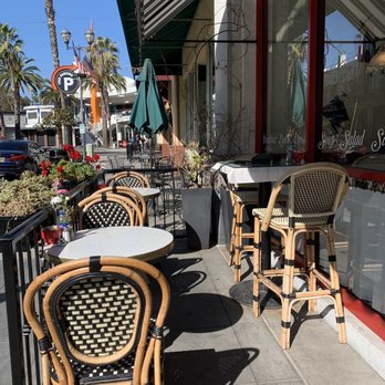 Crepes de Paris - Outdoor seating (so cute) - Creperies Near Me - Brea, California