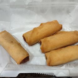 Maza BBQ & Sweets - Veggie spring rolls