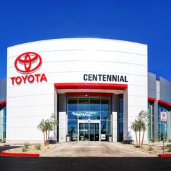 Centennial Toyota - Front entrance