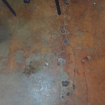 Mallett Brothers Barbeque - Ceiling deposits and water from said hole in ceiling - Barbeque Near Me - Iola, Texas Mallett Brothers Barbeque - Ceiling deposits and water from said hole in ceiling - Barbeque Near Me - Iola, Texas