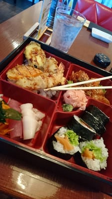 Izumi Sushi Plac Zbawiciela by null