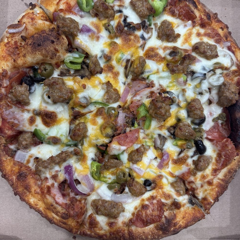 Fat Daddy's Pizza - Deluxe small pizza - Pizza Near Me - Santa Rosa Beach, Florida