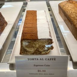 Pound cakes here are so perfectly made! Pound cakes here are so perfectly made!