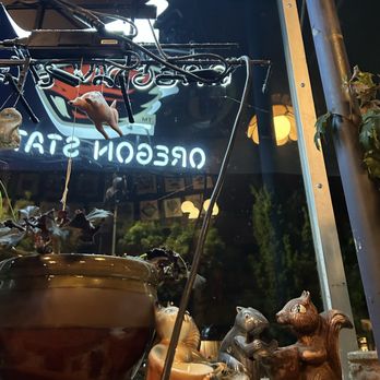 Squirrel's Tavern - Bars Near Me - Corvallis, Oregon