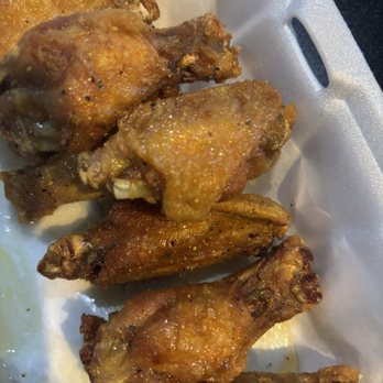 Whiskey BB Que - Honey lemon Pepper wings - Soul Food Near Me - Riverdale, Georgia Whiskey BB Que - Honey lemon Pepper wings - Soul Food Near Me - Riverdale, Georgia