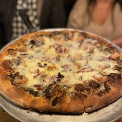 The Grove - Chicken pesto pizza