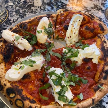 Red Rabbit Minneapolis - Margherita pizza - Italian Near Me - Minneapolis, Minnesota Red Rabbit Minneapolis - Margherita pizza - Italian Near Me - Minneapolis, Minnesota