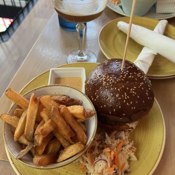 Chubby's Jamaican Kitchen - Caribbean Near Me - Toronto, Ontario