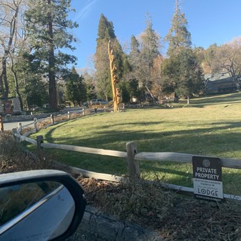UCLA Lake Arrowhead Lodge - Drive up Entrance to UCLA lodge - Venues & Event Spaces Near Me - Lake Arrowhead, California