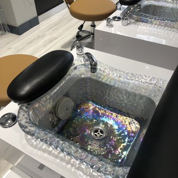 J'adore Nails & Spa - Pedi bowl in the VIP room - Nail Salons Near Me - Largo, Florida J'adore Nails & Spa - Pedi bowl in the VIP room - Nail Salons Near Me - Largo, Florida