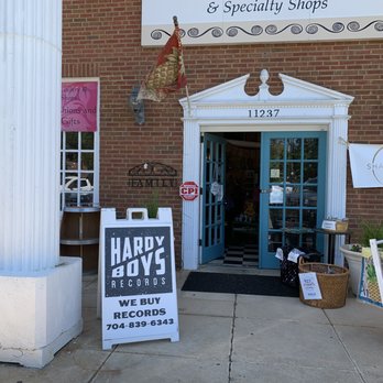 Hardy Boys Records and Comics - Front of the building. Hardy Boys is inside - Vinyl Records Near Me - Mint Hill, North Carolina