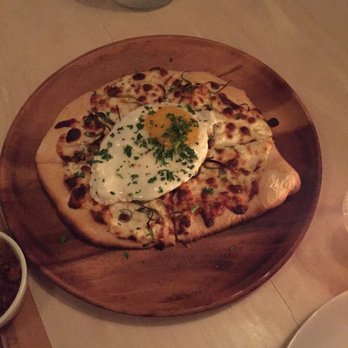 Bacari W 3rd - White pizza with egg on top - Breakfast & Brunch Near Me - Los Angeles, California