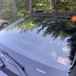 Windshield replacement Windshield replacement