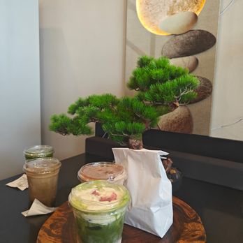 Mizuri Coffee - Strawberry Kiss Cloud Matcha - Coffee & Tea Near Me - Arcadia, California Mizuri Coffee - Strawberry Kiss Cloud Matcha - Coffee & Tea Near Me - Arcadia, California