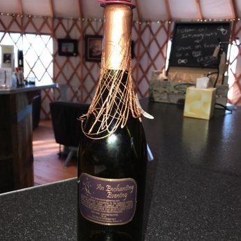 An Enchanting Evening - A nice pinot. - Bed & Breakfast Near Me - Roland, Arkansas An Enchanting Evening - A nice pinot. - Bed & Breakfast Near Me - Roland, Arkansas