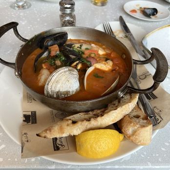Surf Restaurant - Seafood stew - Seafood Near Me - Woburn, Massachusetts Surf Restaurant - Seafood stew - Seafood Near Me - Woburn, Massachusetts