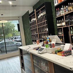 Aqua Wine & Spirits