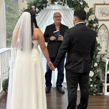 Courthouse Wedding Chapel - Wedding Chapels Near Me - San Antonio, Texas Courthouse Wedding Chapel - Wedding Chapels Near Me - San Antonio, Texas