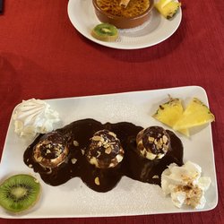 Au Raisin d'Or - Profiteroles et crème brulée